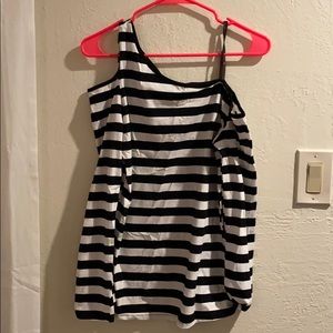 Cut out shoulder black and white stripe top